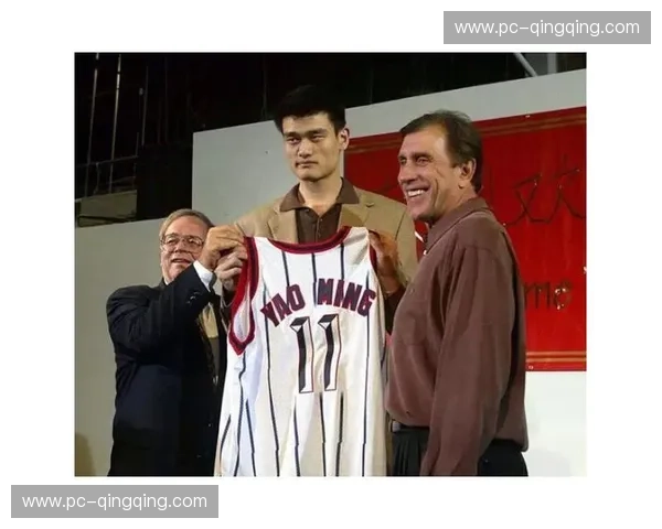 亚洲之巅的原始咆哮:崔洪万vs董建军,那段被血色斜阳笼罩的巨人传说 亚洲之巅的原始咆哮:崔洪万vs董建军,那段被血色斜阳笼罩的巨人传说